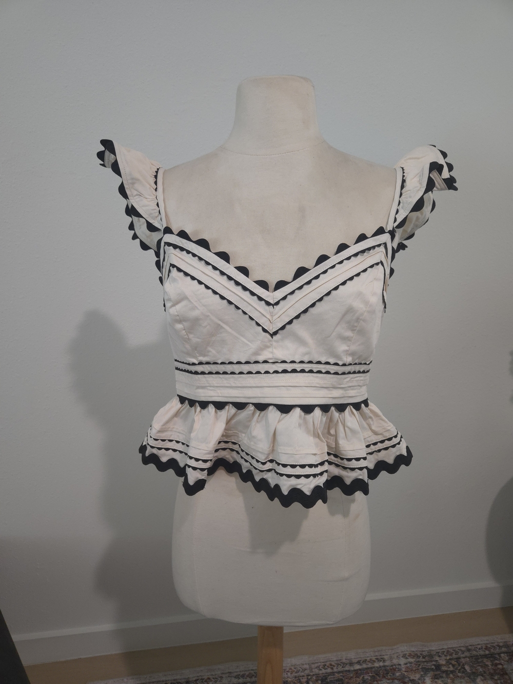 Ivory Peplum Crop Top Black Lace Trim Ruffle Straps Sweetheart Cottagecore